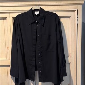 Tuckernuck Black Button-Up Shirt